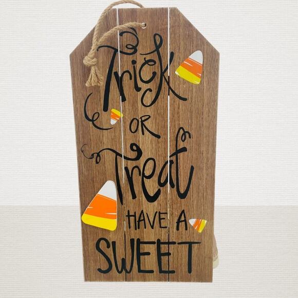 GANZ NEW Wood Plank “Trick Or Treat Have A Sweet” Halloween Large Sign 16x12x1" - Picture 2 of 6